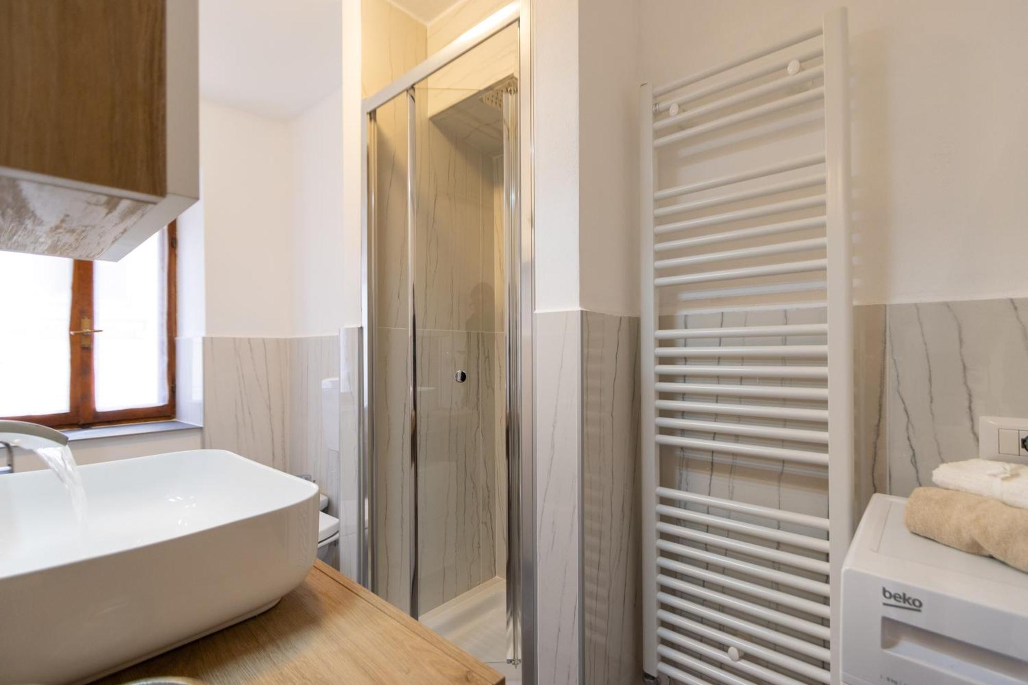 Golden Lake - Luxury Apartment ☆☆☆☆☆ - 100M From The Lake Baveno Kültér fotó