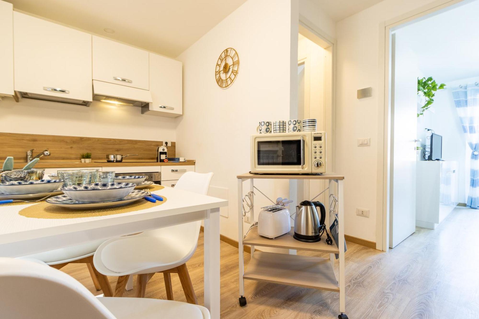 Golden Lake - Luxury Apartment ☆☆☆☆☆ - 100M From The Lake Baveno Kültér fotó